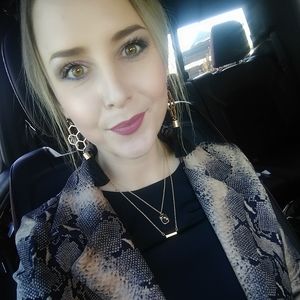 Meet your Posher, Megan